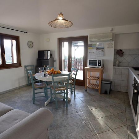 Casa Nel Vigneto Con Vista Mare Magomadas Exterior foto